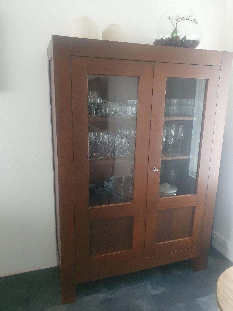 massief houten kast 184,5 cm hoog, Ophalen