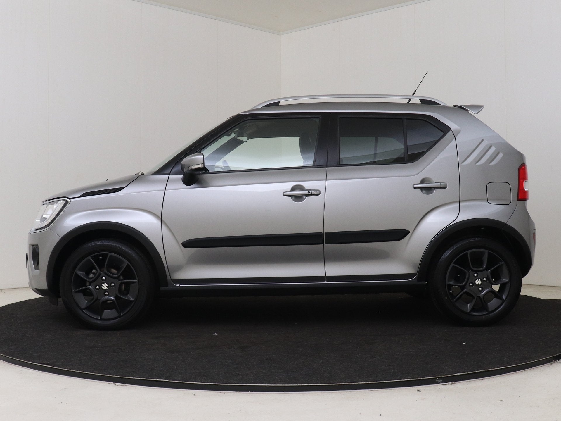 Suzuki Ignis 1.2 Smart Hybrid Style | NL dealeronderhouden |, Auto's, Stof, Gebruikt, 4 cilinders, Origineel Nederlands