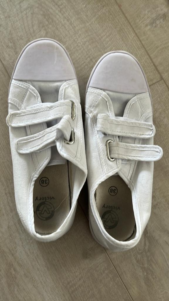Witte gymschoenen maat 38 - Victory, Ophalen of Verzenden, Gebruikt, Jongen of Meisje, Sportschoenen
