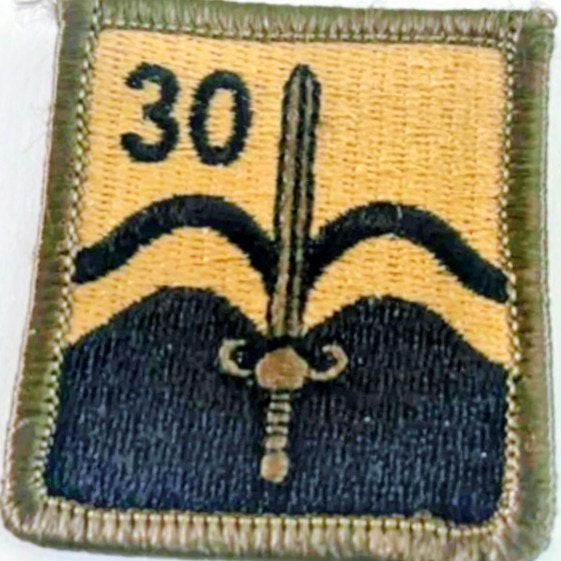 Mouwen embleem Nijmeegse Vierdaagse, Verzamelen, Verzenden, Landmacht, Nederland, Embleem of Badge