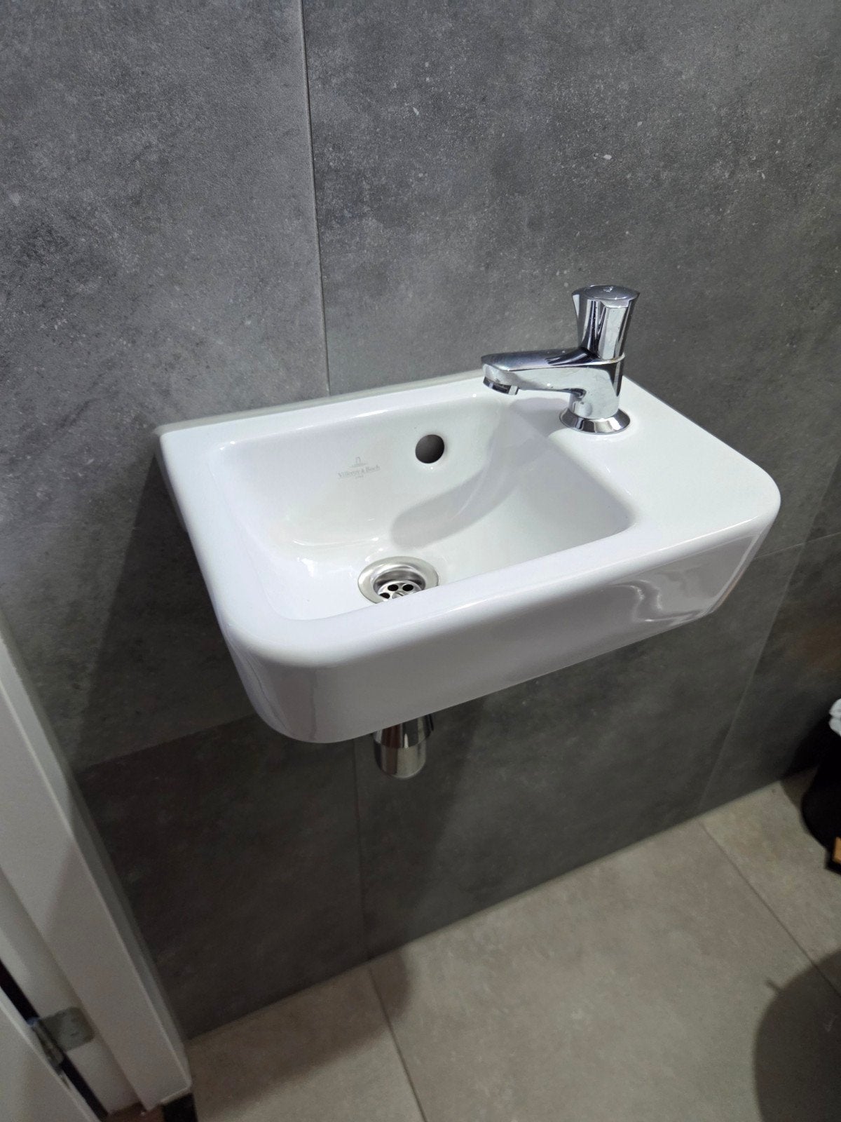 toilet kraan, Huis en Inrichting, Badkamer | Badkamermeubels, Minder dan 50 cm, Ophalen of Verzenden, Minder dan 25 cm, Minder dan 100 cm