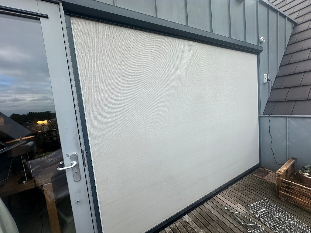 Elektrisch screen 300 x 230 cm plus zon-/windsensor | € 125, Tuin en Terras, Ophalen, Gebruikt, Elektrisch, 150 tot 300 cm