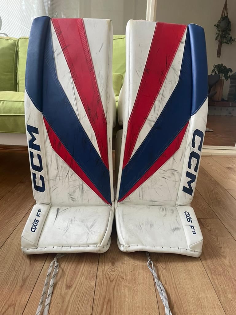 CCM axis F9 leg pads, Sport en Fitness, Ophalen of Verzenden, Gebruikt, Bescherming