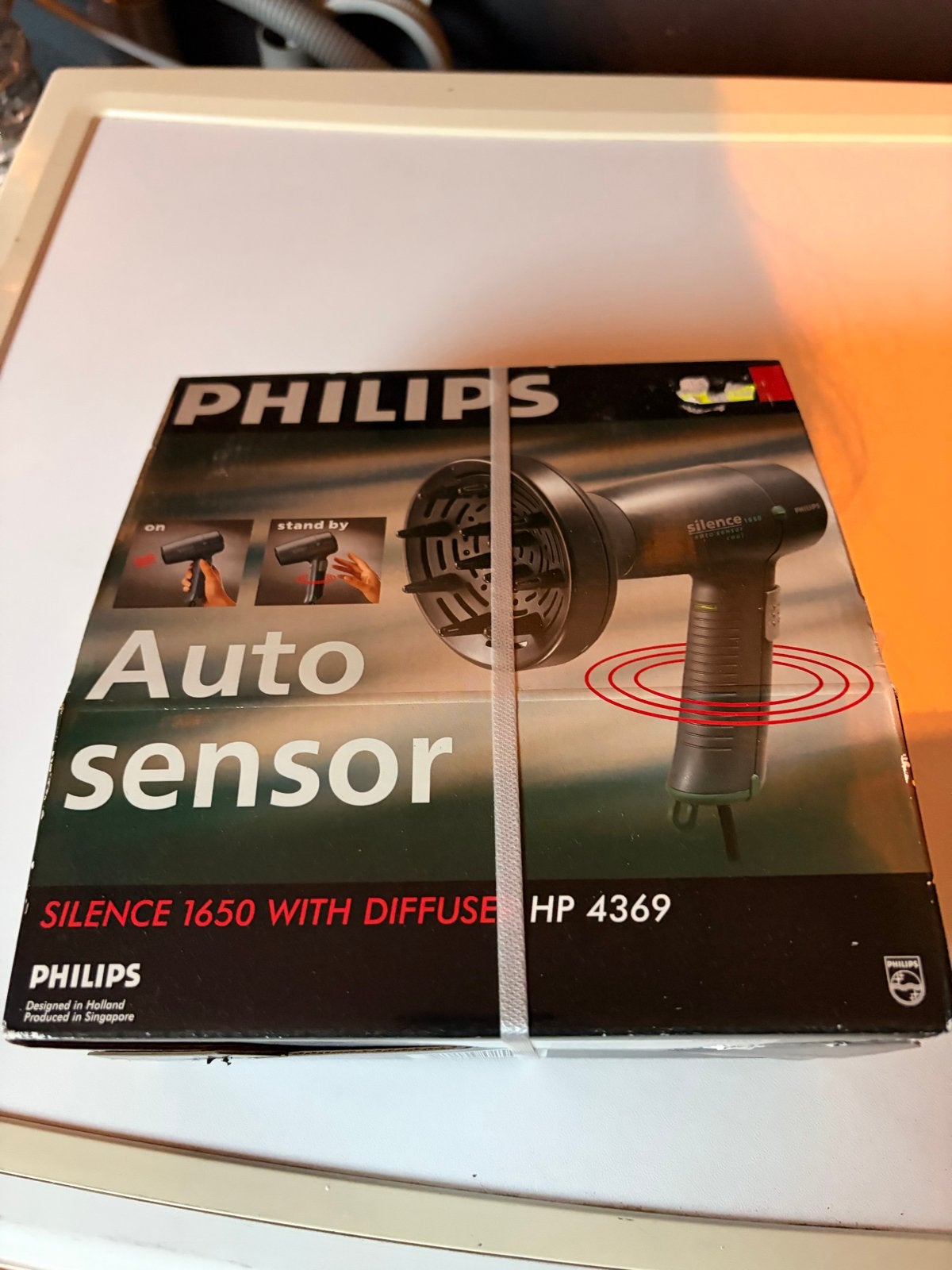 Philips Silence 1650 Auto Sensor Föhn HP 4369 - Nieuw in doo, Ophalen of Verzenden, Nieuw, Haarverzorging