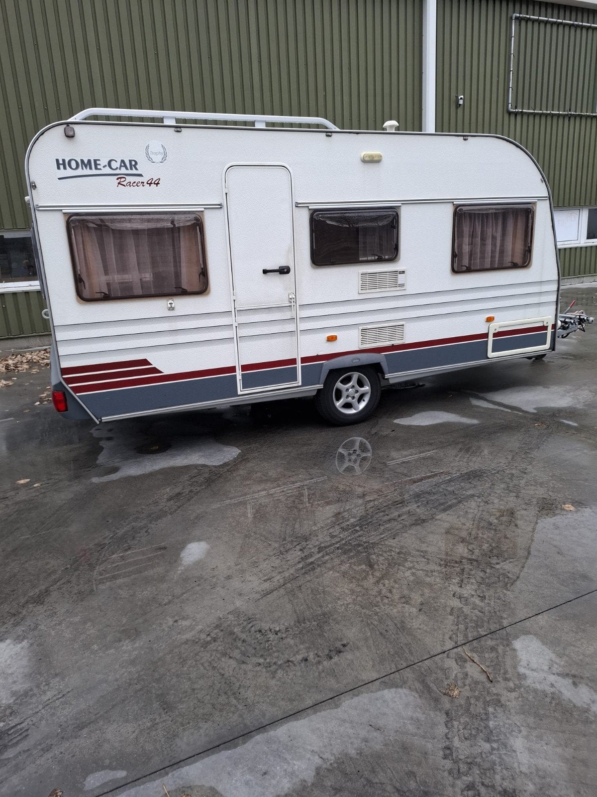 caravan Homecar racer 44
