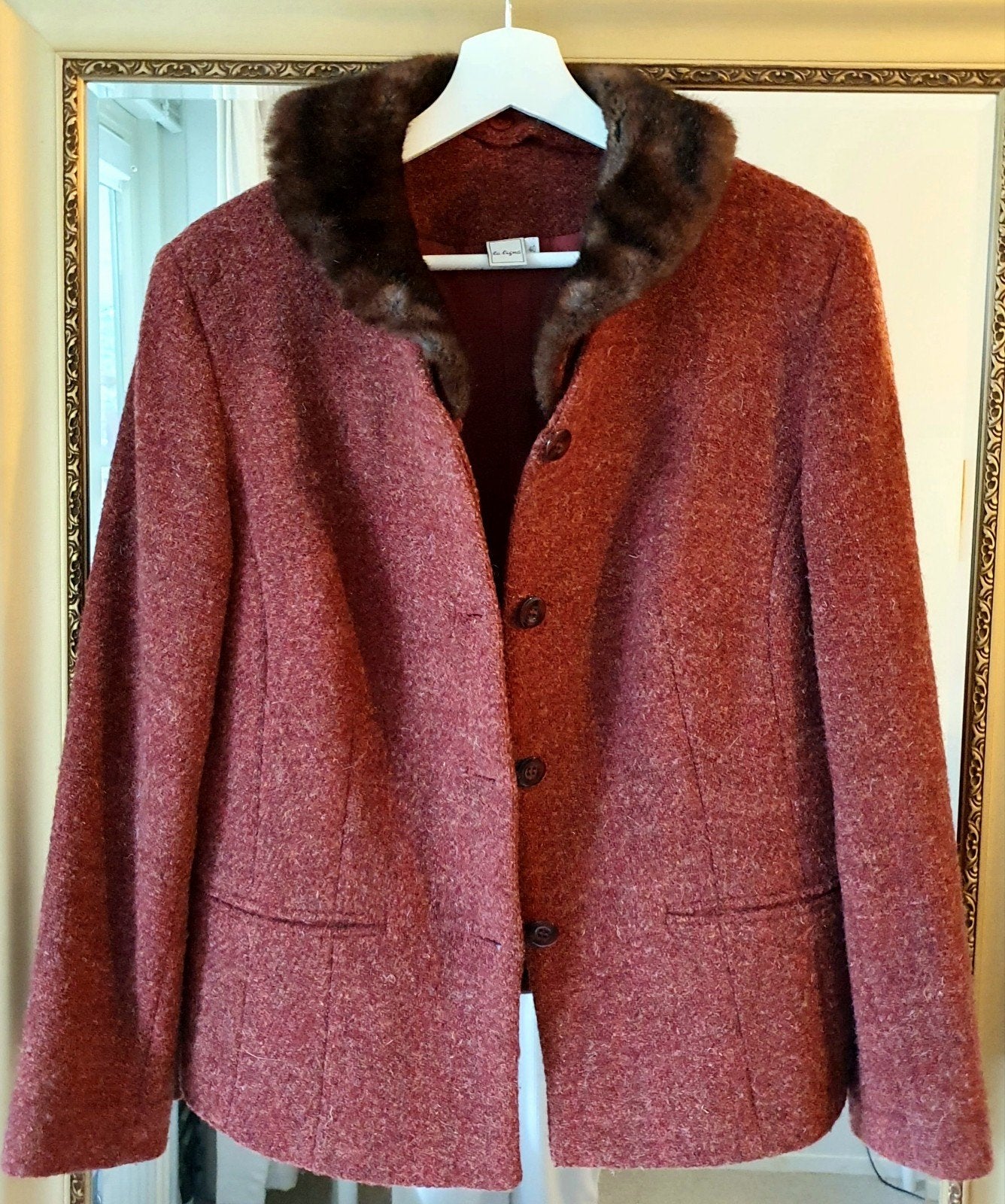 Rood bruin mantelpakje met afneembare bontkraag - Maat 40, Ophalen of Verzenden, Maat 38/40 (M), Bruin, Kostuum of Pak