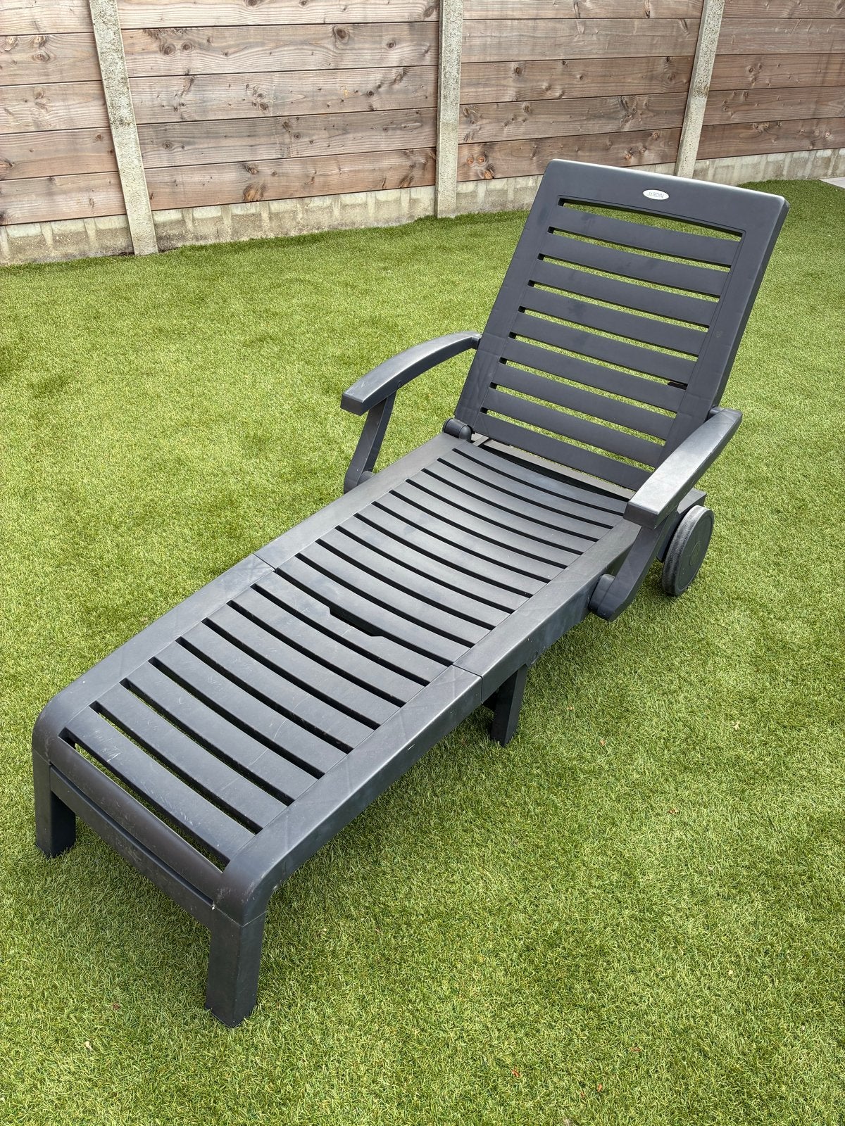 Ligbed voor in de tuin - Verstelbaar en Verrijdbaar, Tuin en Terras, Ligbedden, Ophalen, Zo goed als nieuw, Kunststof, Inklapbaar