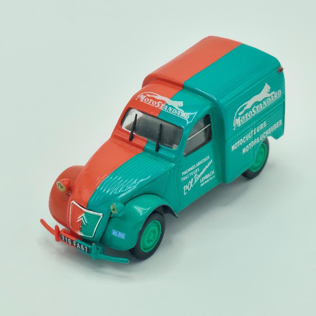 Citroën 2CV AZU besteleend schaal 1/43 Moto Standard, Hobby en Vrije tijd, Modelauto's | 1:43, Ophalen of Verzenden, Zo goed als nieuw