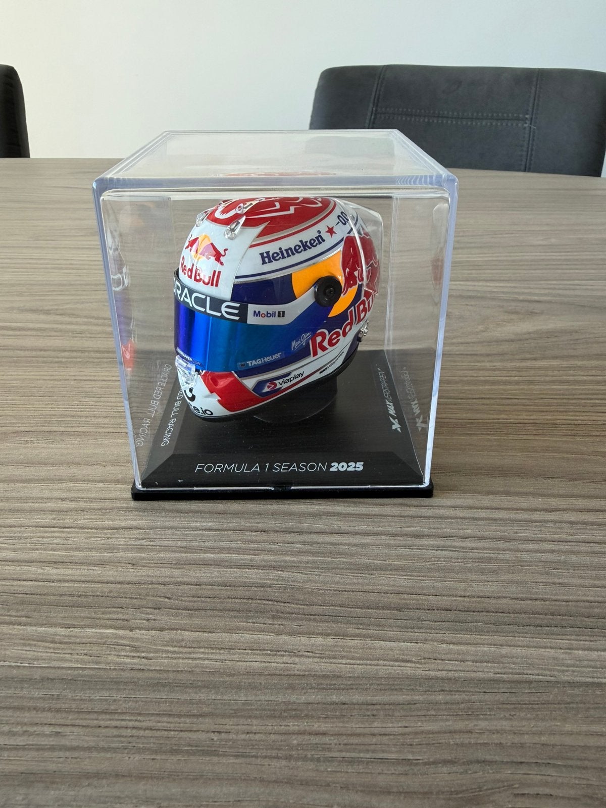 1:4 seizoenhelm max verstappen 2025, Ophalen of Verzenden, Zo goed als nieuw, Formule 1