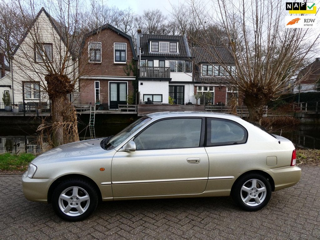 Hyundai Accent 1.5i GS 90pk Semi-Classic 3-drs Airco Nette a, Auto's, Hyundai, Bedrijf, Te koop, Accent, ABS, Airbags, Airconditioning