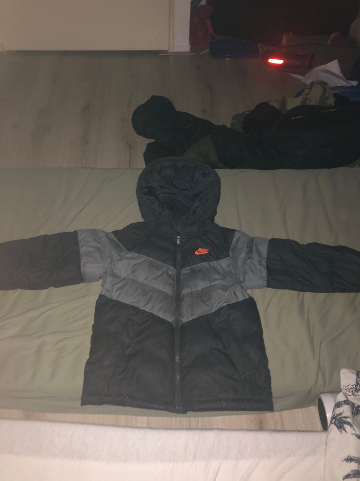Nike Puffer Jas Zwart/Grijs voor Kinderen, Kinderen en Baby's, Ophalen of Verzenden, Gebruikt, Jongen of Meisje