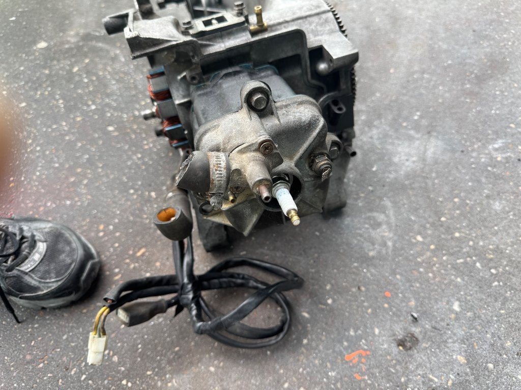 Hexagon motorblok 125 cc, Ophalen
