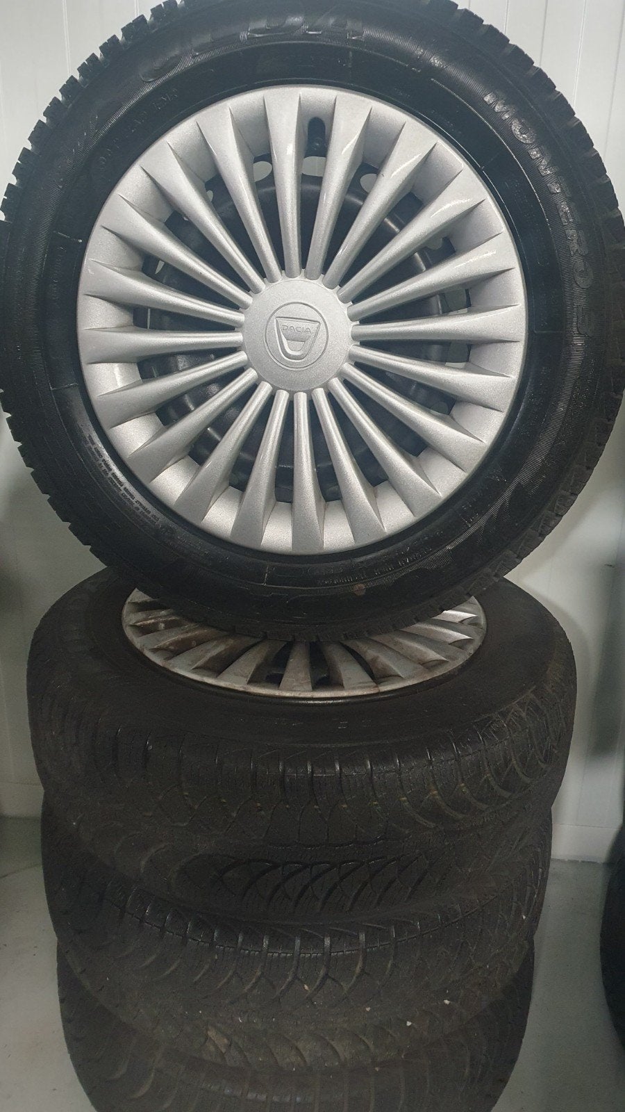 15" Winter Set 4x100 Dacia/Renault Clio/ZOE/Logan/Note Enz!, Gebruikt, 15 inch, Banden en Velgen, Personenwagen