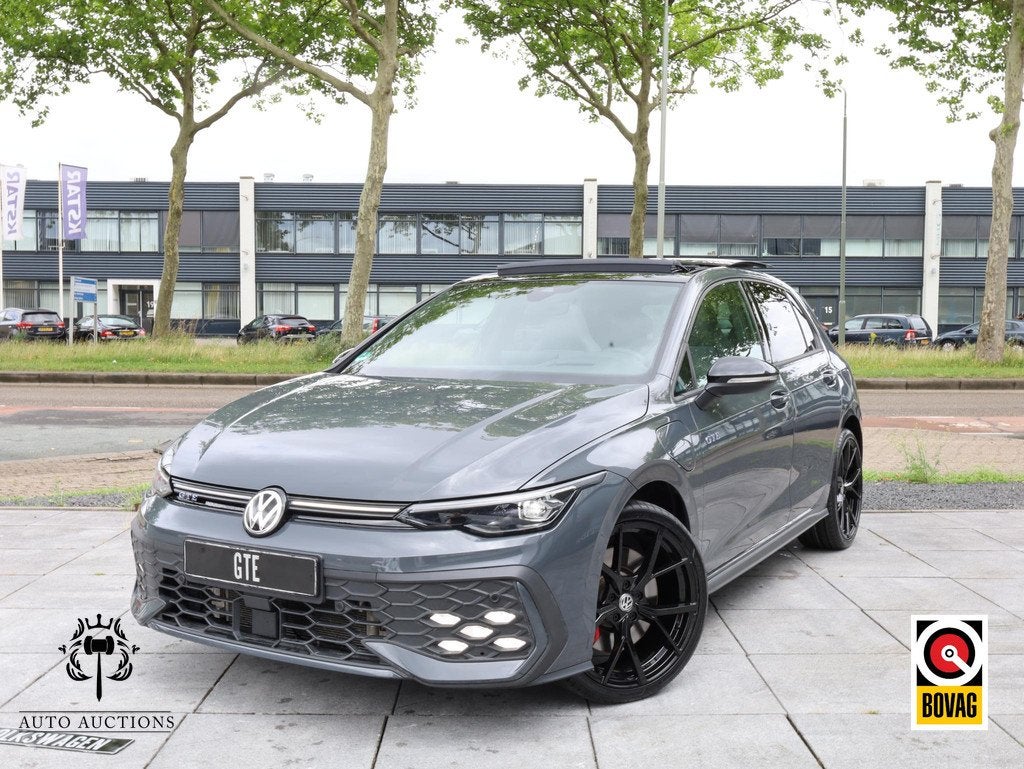 Volkswagen Golf GTE 1.5 eHybrid 272PK | Panodak | Leer | Sto, 4 cilinders, 150 min, 26 kWh, Automatische klimaatregeling