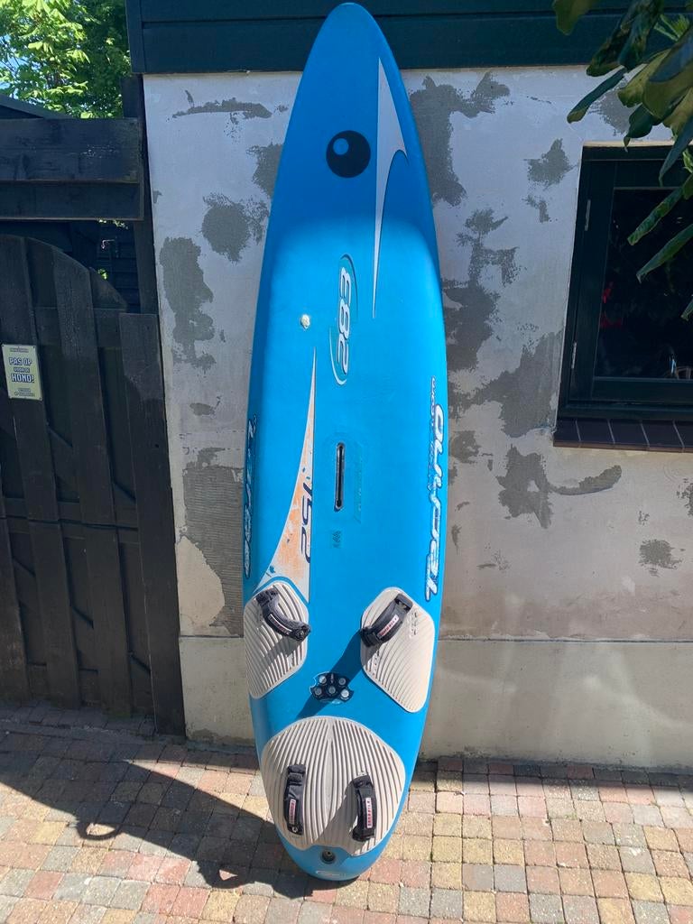 Bic Techno met veel ervaring hele set, Watersport en Boten, Windsurfen, Ophalen, Met draagtas, Complete set, 5 tot 7 m²