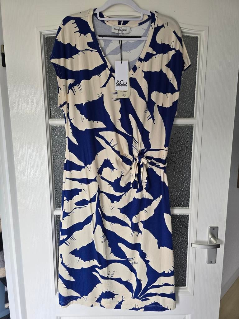 Nieuwe jurk &co woman andcowoman and cowoman kobalt creme L, Ophalen of Verzenden, Nieuw, Blauw, Onder de knie