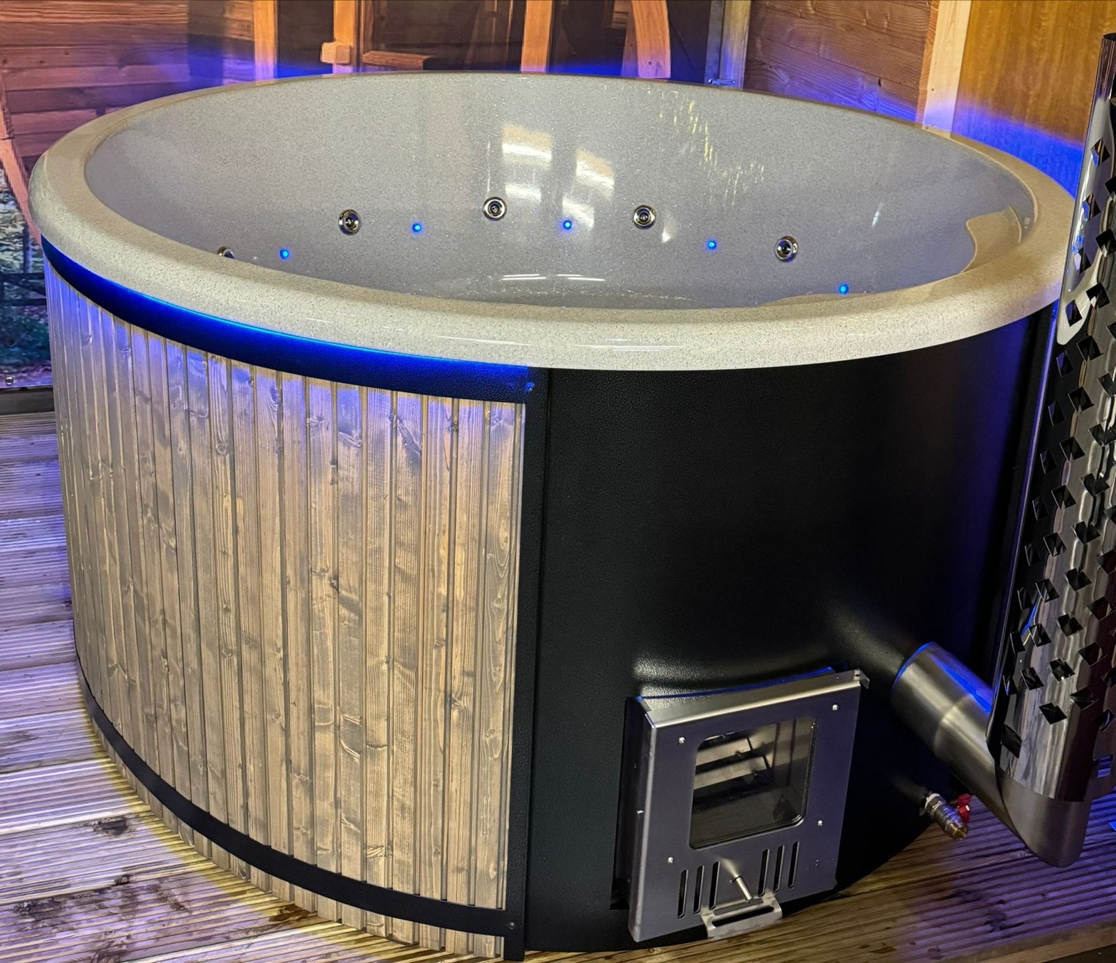 Diverse Hottubs en Jacuzzi - Nieuw en Gebruikte, Ophalen of Verzenden, Nieuw, Trap, Vast