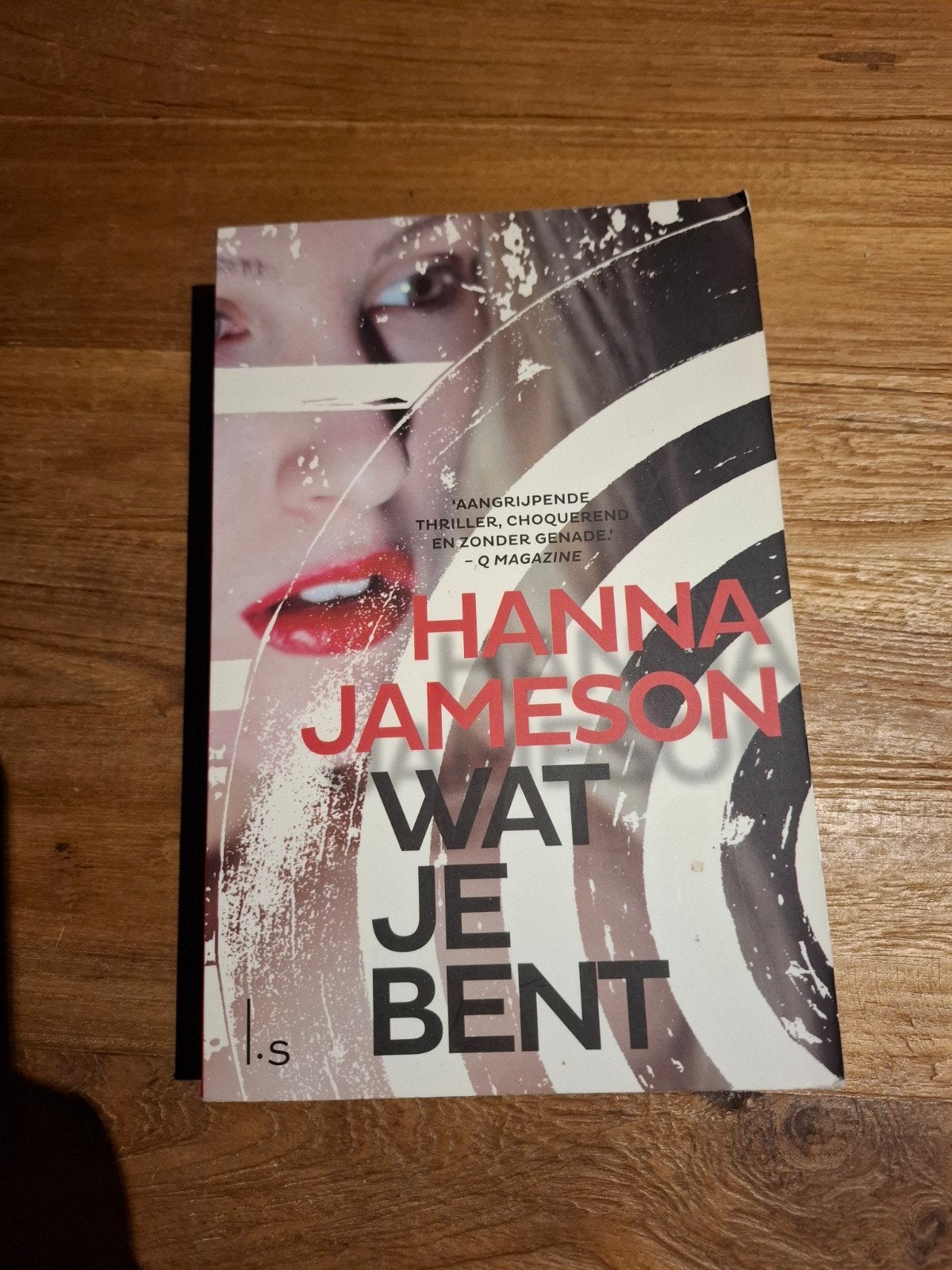 Hanna Jameson - Wat je bent (Thriller), Boeken, Ophalen of Verzenden, Nieuw, Hanna Jameson, Europa overig