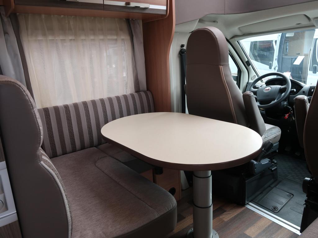 Knaus Sky Wave 700 MEG MET AUTOM. LEVELSYSTEEM, Fiat, L-zit, Airbags, Handgeschakeld