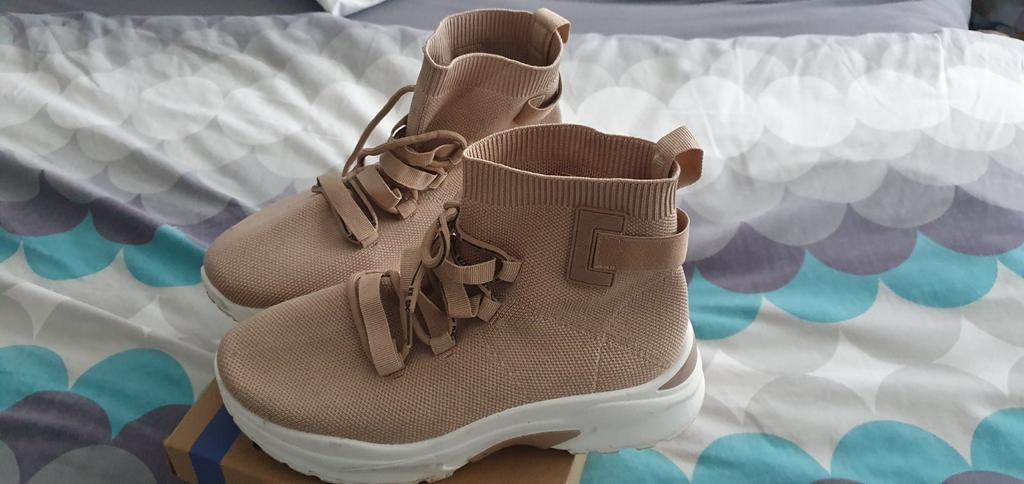 Gymp, Ophalen of Verzenden, Zo goed als nieuw, Sneakers of Gympen