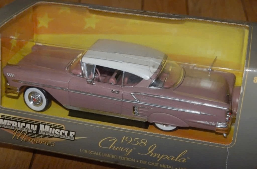 1:18 CHEVY IMPALA pink ERTL in box WRH, Verzenden, Zo goed als nieuw, Auto, ERTL