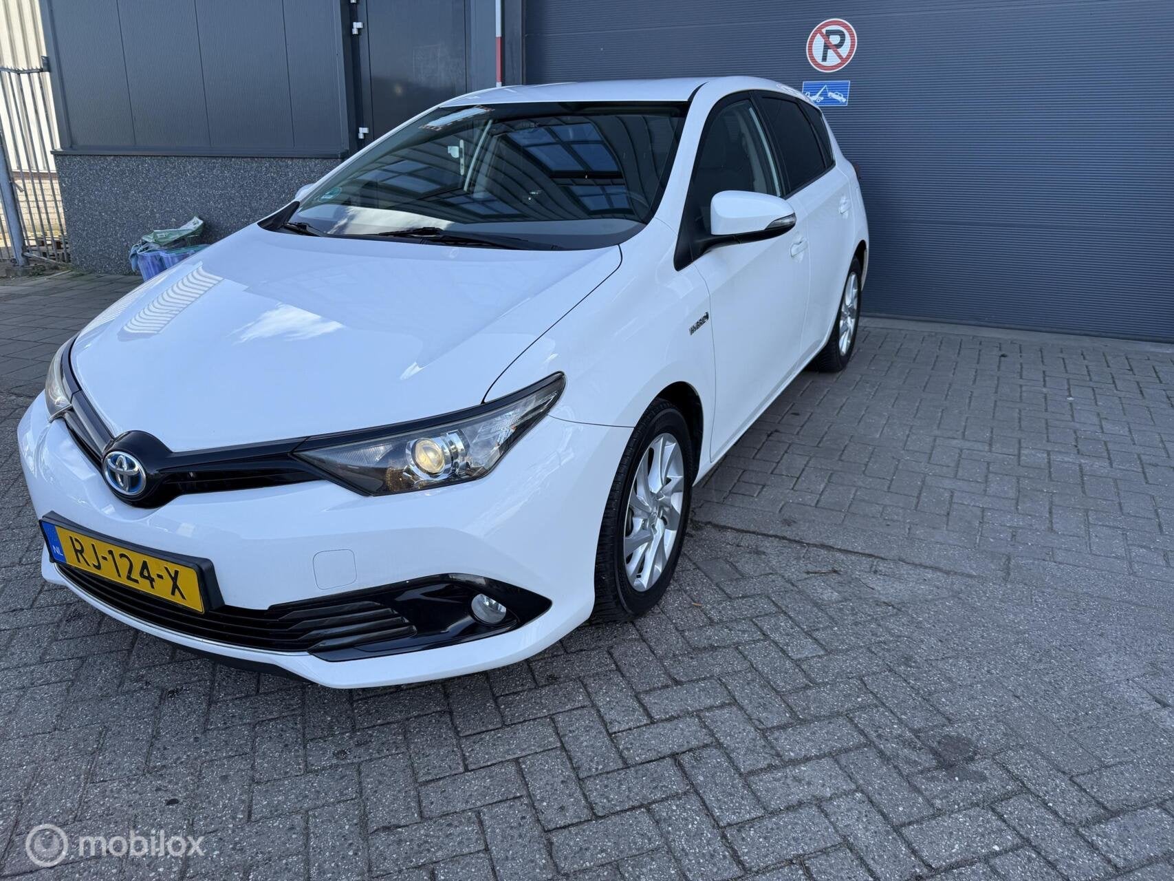 *Toyota *Auris*Hybride*Camera*Keyless*automaat*NAP*trekhaak*, Gebruikt, Euro 6, 4 cilinders, Wit