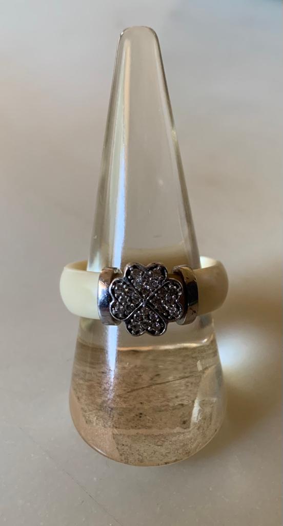 Flexibele kunststof ring met 925 zilveren bloem, Ophalen of Verzenden, Zo goed als nieuw, Zilver, Dame