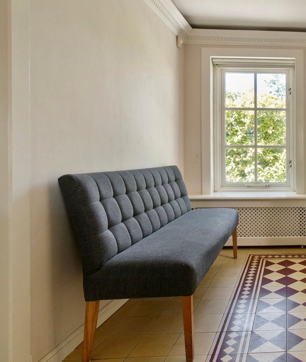 Comfortabele bank in zeer goede staat, Huis en Inrichting, Banken | Bankstellen, Ophalen, Driepersoons, 75 tot 100 cm, Zo goed als nieuw