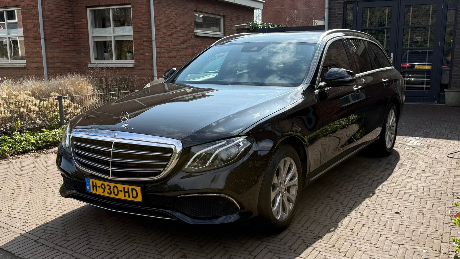 MB E200 Estate aut. Absoluut topstaat technisch en optisch, Auto's, Mercedes-Benz, Achterwielaandrijving, 4 cilinders, Leder en Stof