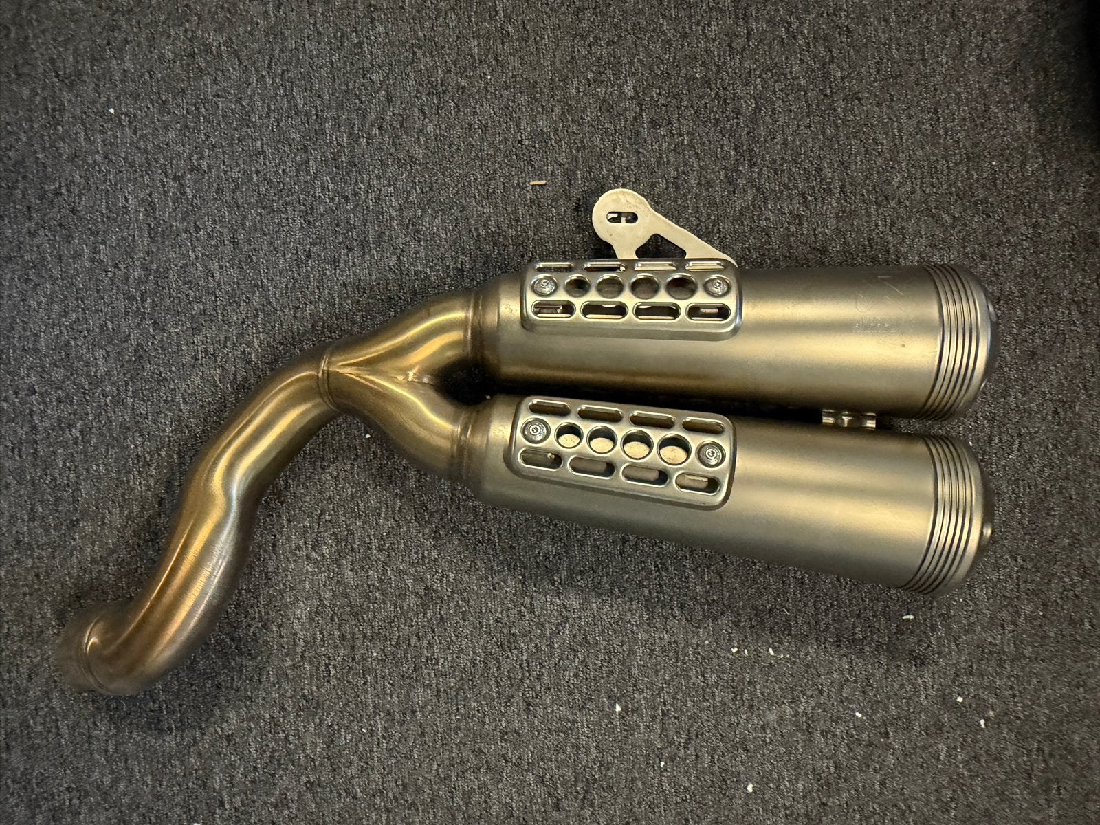 Akrapovic einddemper voor BMW R Nine T modellen, Ophalen, Gebruikt