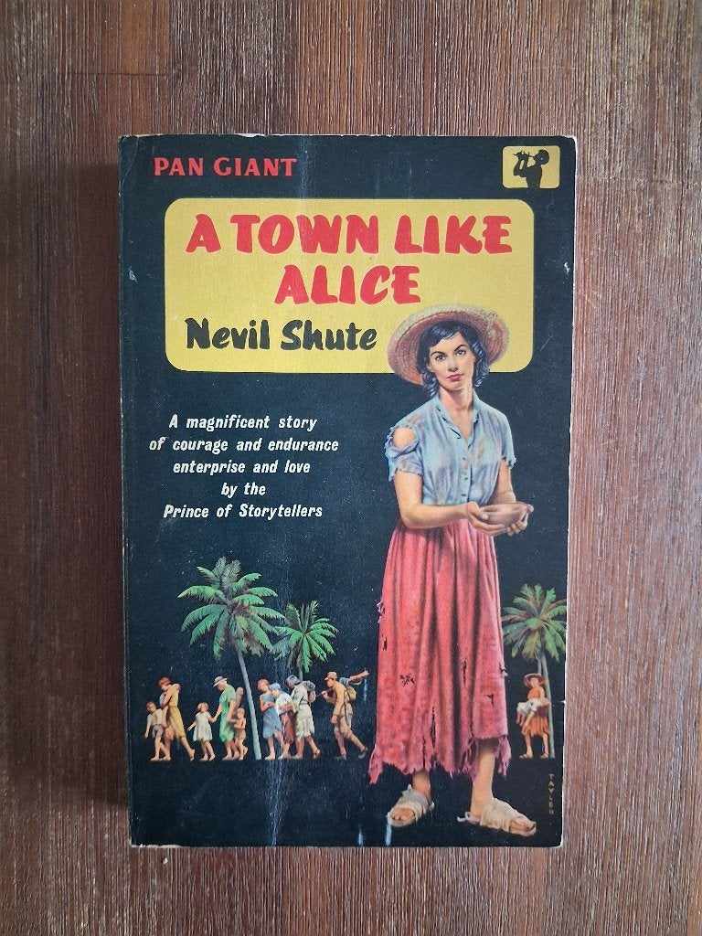Nevil Shute - A Town Like Alice - Pan Giant, Ophalen of Verzenden, Zo goed als nieuw