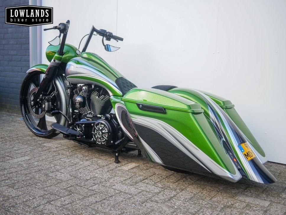 HARLEY-DAVIDSON ROAD KING CLASSIC FLHRC (bj 2014), 2 cilinders, 1690 cc, HARLEY-DAVIDSON, Motorrijbewijs A