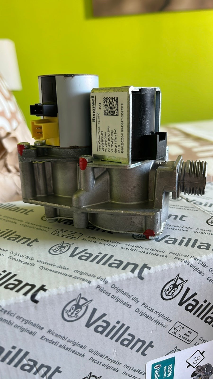 Vaillant gasgeseelte gasblok 0020135144, Minder dan 20 liter, Verzenden, Gebruikt, Onderdeel