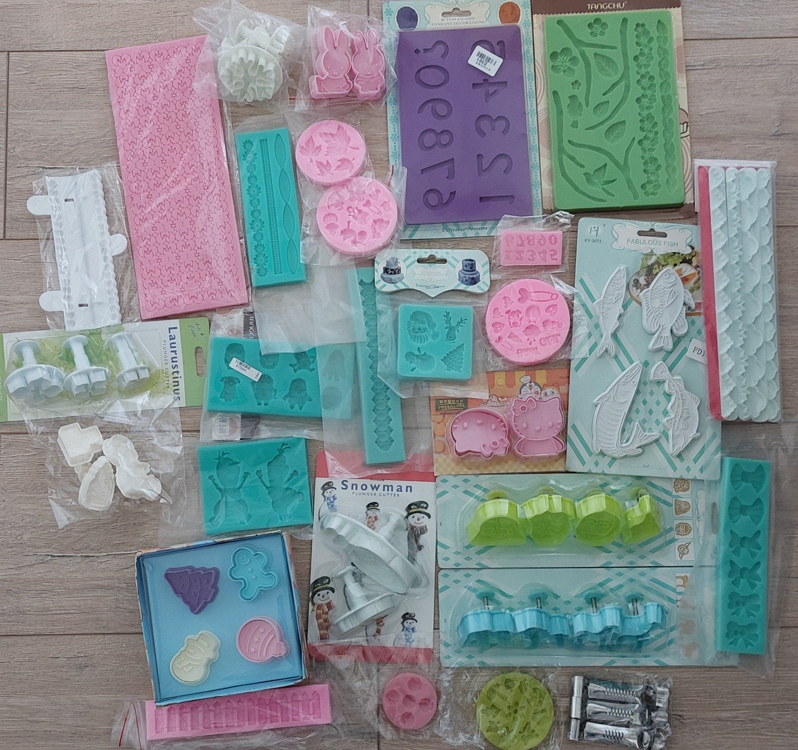 Grote Taart Decoratie Set Plunger Cutters & Siliconen Mallen, Ophalen of Verzenden, Nieuw, Taarten of Cupcakes, Versiering