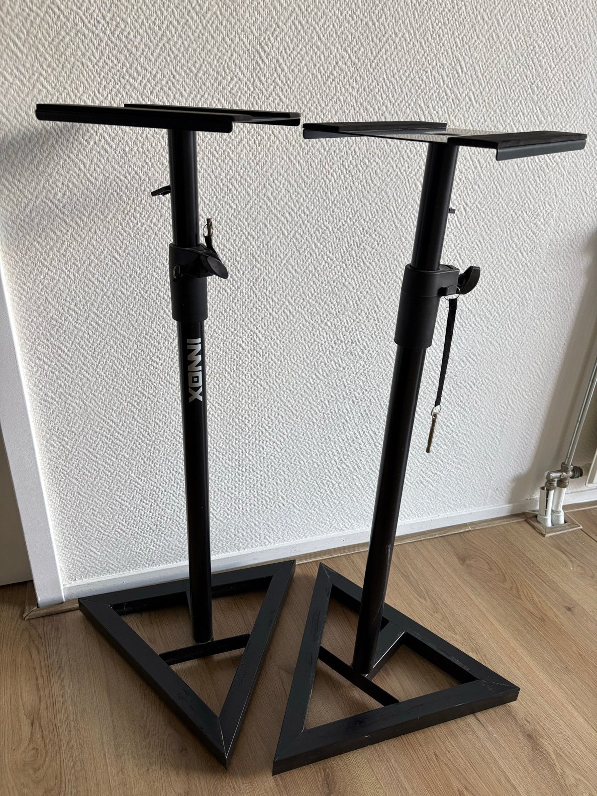 Innox monitor standaarden - set van 2, Muziek en Instrumenten, Standaards, Ophalen, Gebruikt, Instrumentstandaard, Speaker