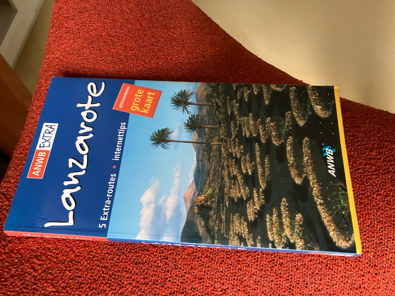 ANWB Extra Reisgids Lanzarote met grote kaart, Gelezen, Europa, Ophalen of Verzenden, Reisgids of -boek