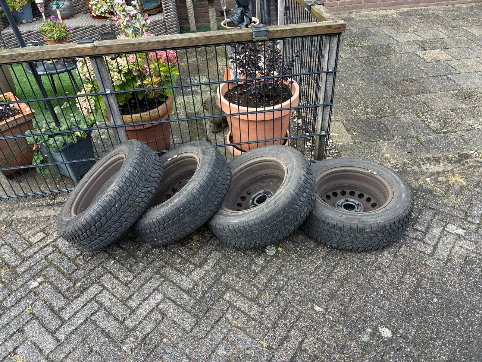 Set van 4 Bridgestone Blizzak LM-25 winterbanden 195/65R15, Ophalen, Gebruikt, 15 inch, Banden en Velgen