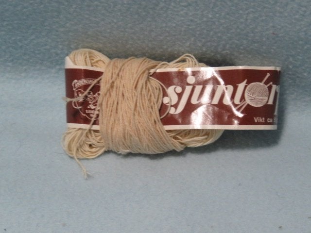 Vintage restbolletje ecru dun garen Sjuntorp 20/6, 14 gram, Hobby en Vrije tijd, Ophalen of Verzenden, Nieuw, Breien of Haken