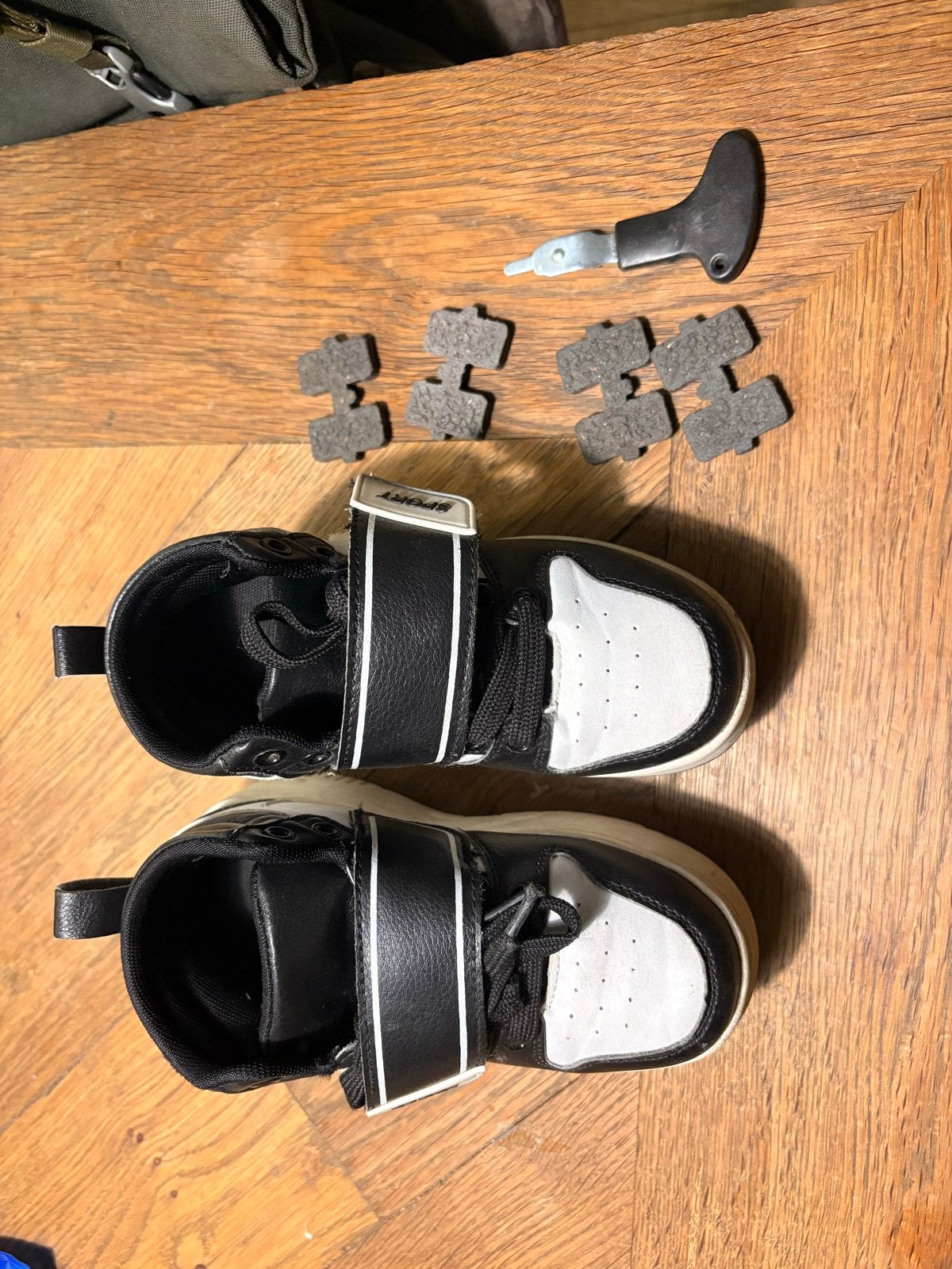 2-in-1 rolschoenen/sneakers maat 30 met wieltjes en sleutel, Gebruikt, Kinderen, Overige typen, Ophalen