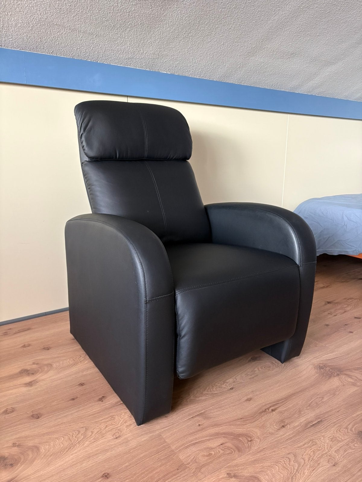 Massage Stoel Jysk, Huis en Inrichting, Ophalen, Zo goed als nieuw, 50 tot 75 cm, Leer