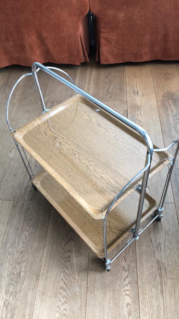 Inklapbaar mobiel theetafeltje, Huis en Inrichting, Woonaccessoires | Krantenbakken en Lectuurbakken, Ophalen, Gebruikt