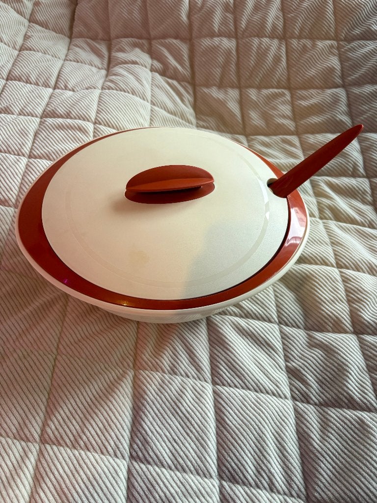 Tupperware schaal met inzet en lepel, Huis en Inrichting, Overige kleuren, Schaal, Met inzet, Ophalen of Verzenden