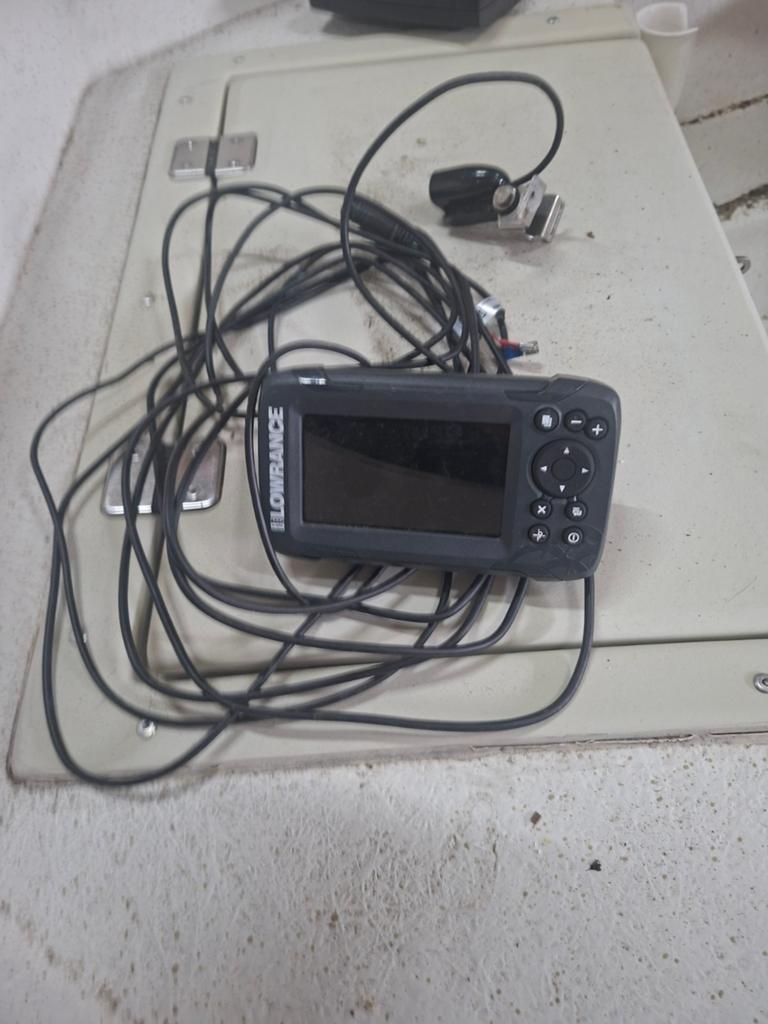 Lowrance hook 4 +gps dieptemeter zo goed als nieuw, Watersport en Boten, Ophalen of Verzenden, Zo goed als nieuw, Kaartplotter of Fish Finder