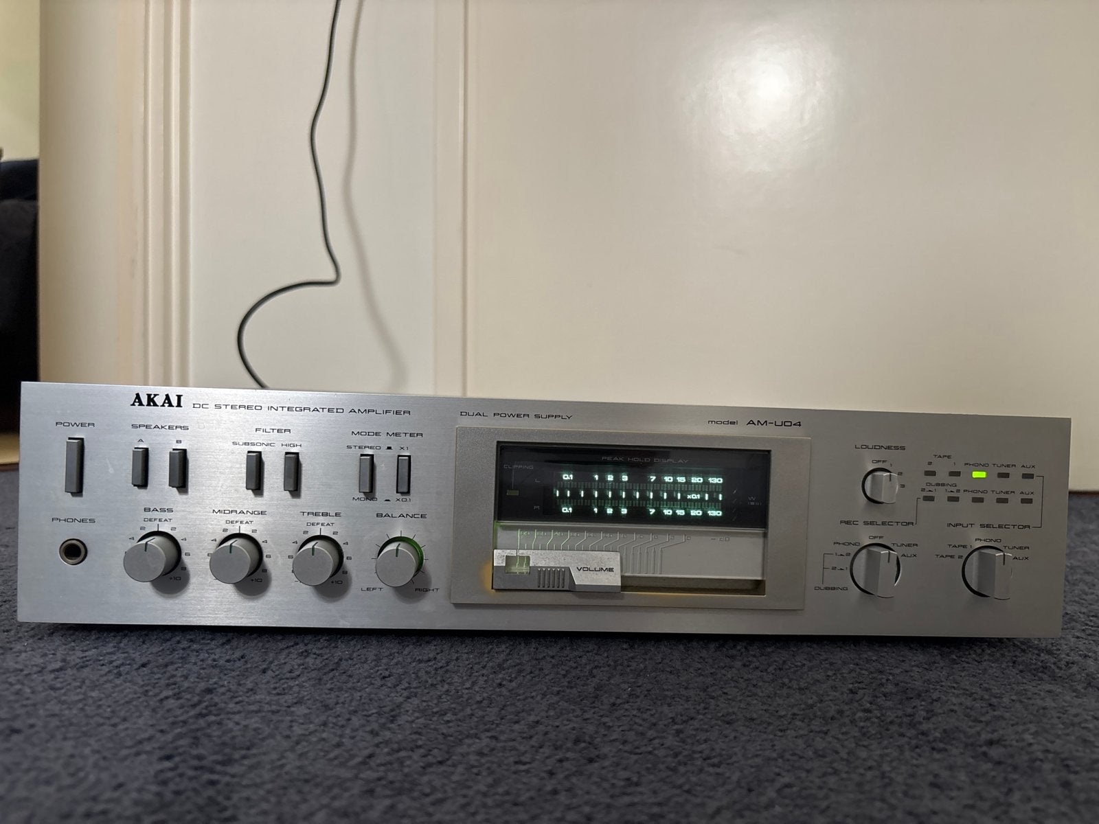 Akai AM-U04 DC Stereo Geïntegreerde Versterker, Gebruikt, 60 tot 120 watt, Stereo, Ophalen