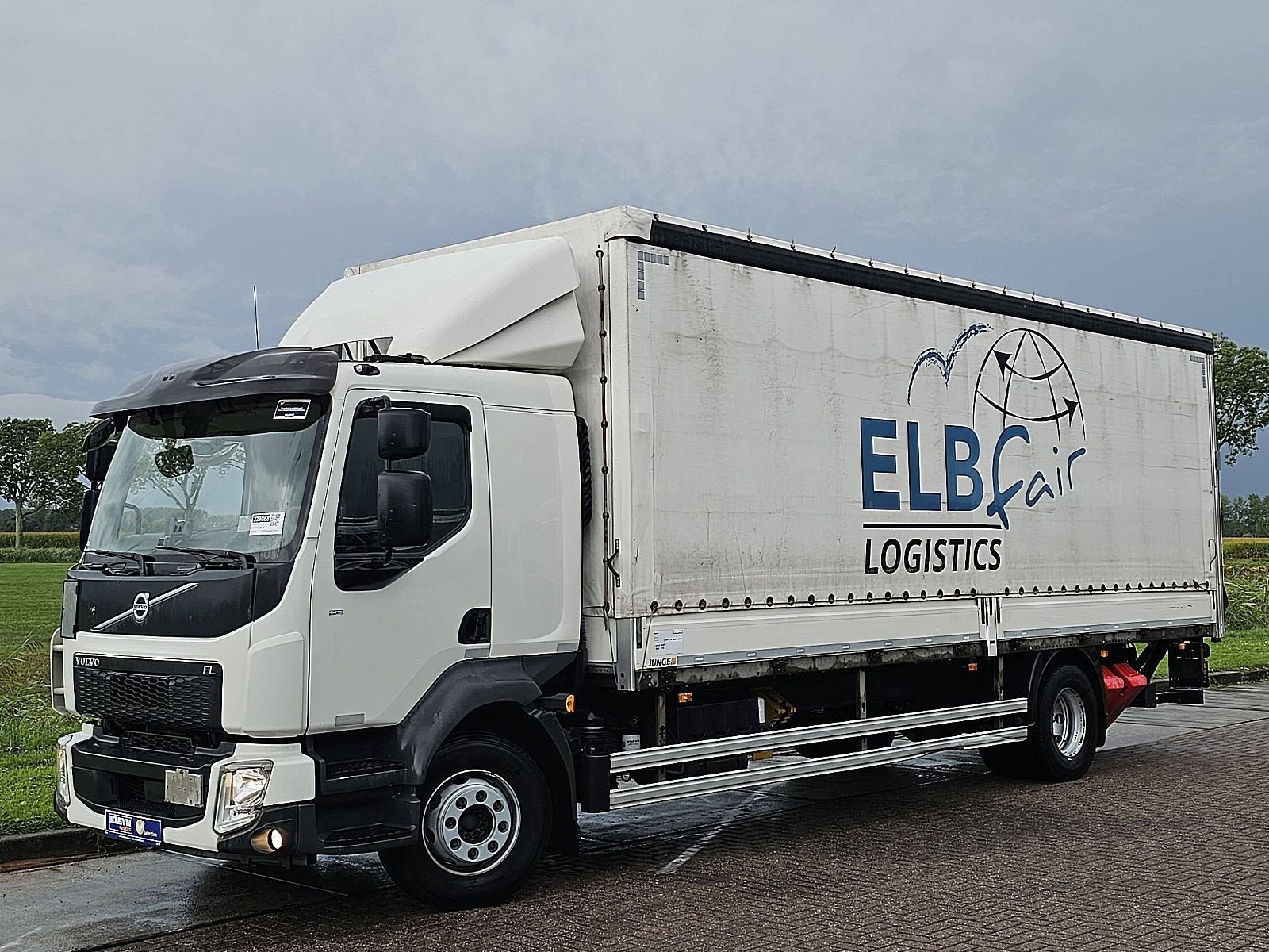 VOLVO FL 250.16, Auto's, Vrachtwagens, Automaat, Wit, Bedrijf, Diesel