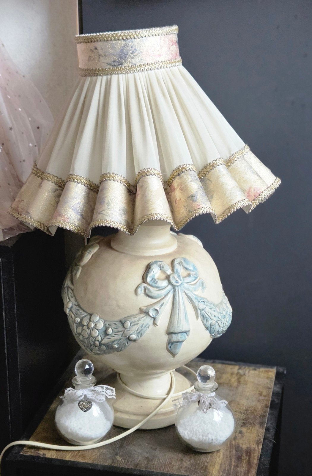 Vintage Tafellamp met Romantisch Design, Antiek en Kunst, Ophalen