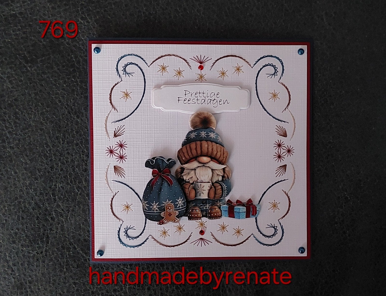 Nr. 769 Handgemaakte geborduurde kerstkaart gnome, Ophalen of Verzenden, Nieuw, Overige thema's