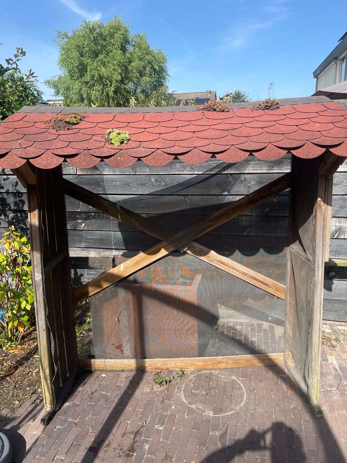 Gratis Houten berging met rood dakje, Tuin en Terras, Ophalen, Gebruikt, Hout, Overige typen