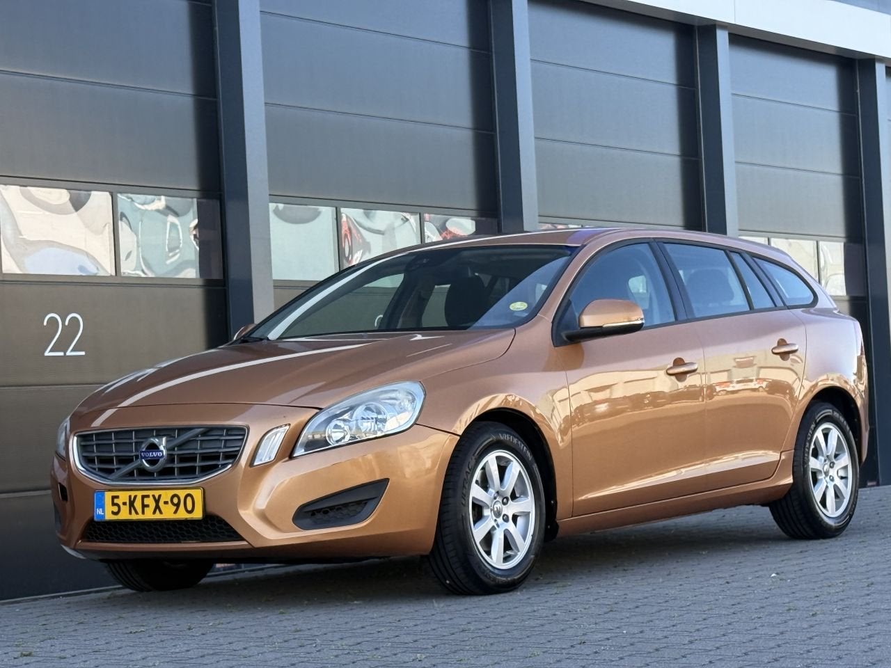 Volvo v-60 1.6 D2 Navi Clima PDC (bj 2013), Voorwielaandrijving, 1435 kg, Origineel Nederlands, Onderhoudsboekje