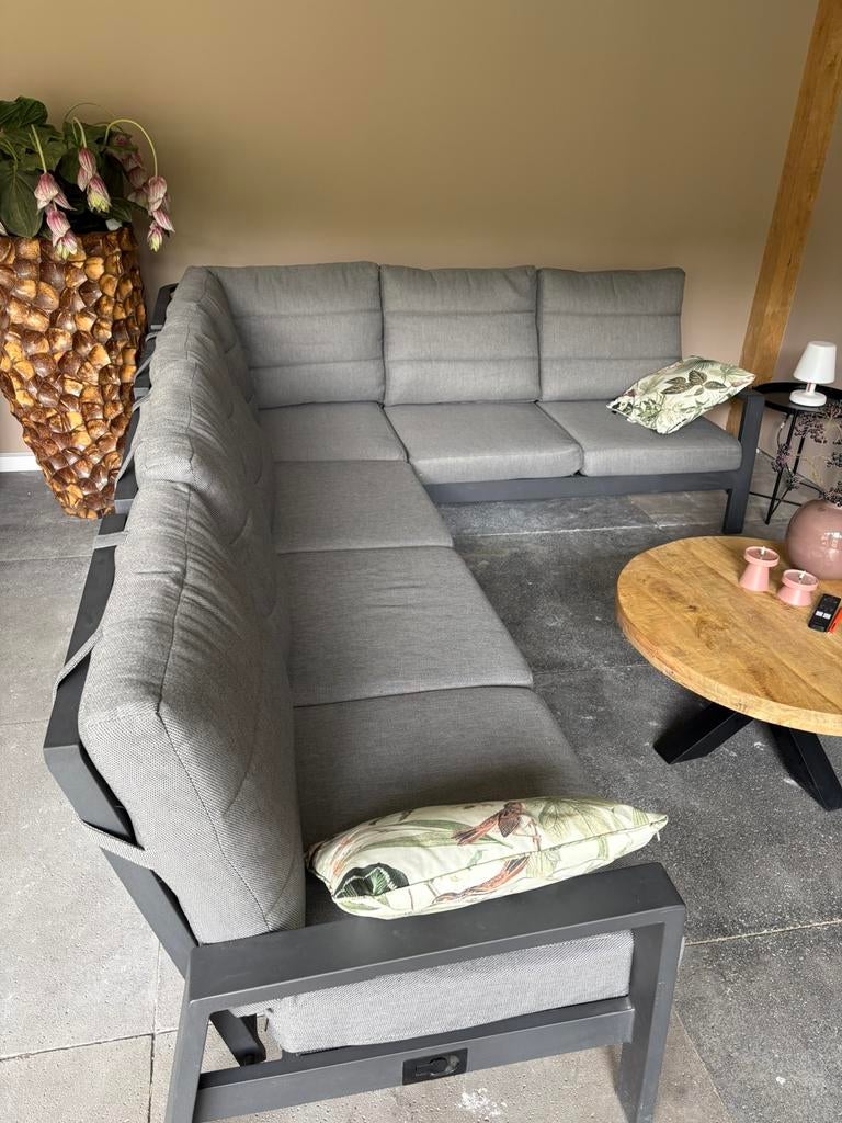 Mooie loungebank, Ophalen, Zo goed als nieuw
